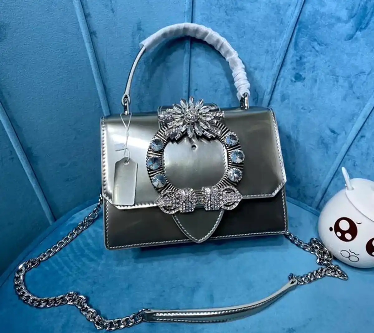 کیف گلدوزی شده بادست
گلدوزی کیف پارچه ای
کیف گلدوزی برزیلی