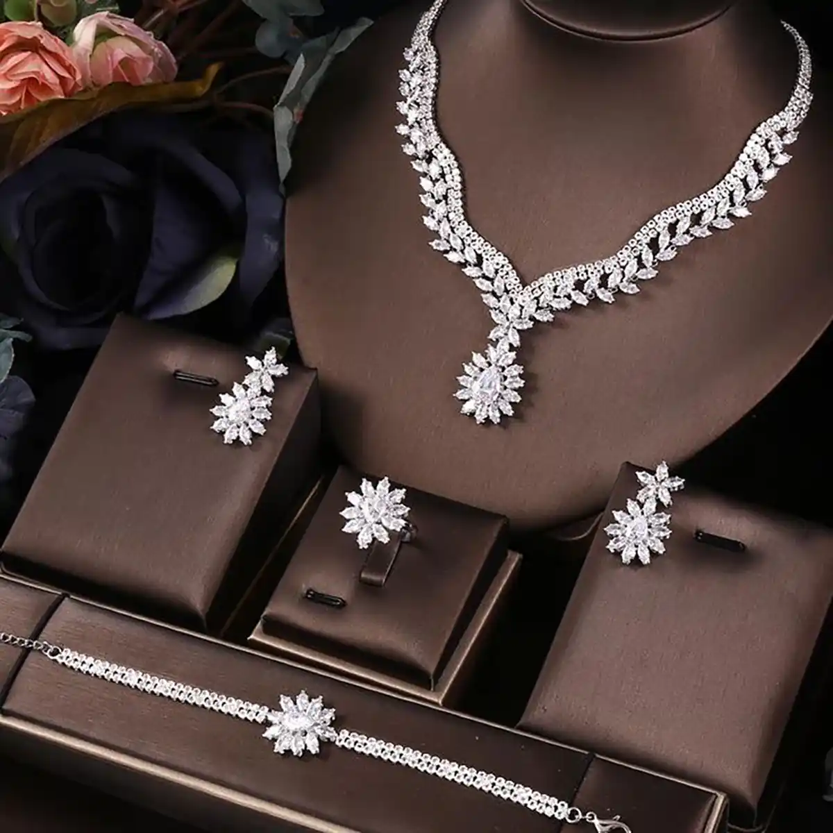 قیمت جدیدترین سرویس طلا عروسمدل جدید سرویس طلا عروسسرویس طلا عروس سفید ۱۴۰۳سرویس طلا عروس ارزان قیمتبهترین مدل سرویس طلا عروسسرویس طلا لاکچری عروس ۱۴۰۳
