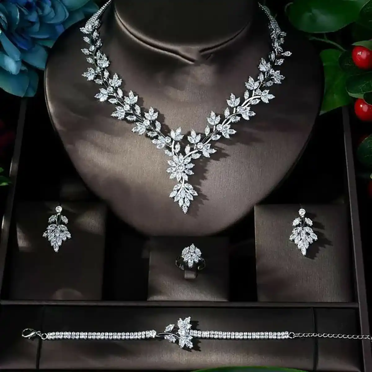 قیمت جدیدترین سرویس طلا عروسمدل جدید سرویس طلا عروسسرویس طلا عروس سفید ۱۴۰۳سرویس طلا عروس ارزان قیمتبهترین مدل سرویس طلا عروسسرویس طلا لاکچری عروس ۱۴۰۳