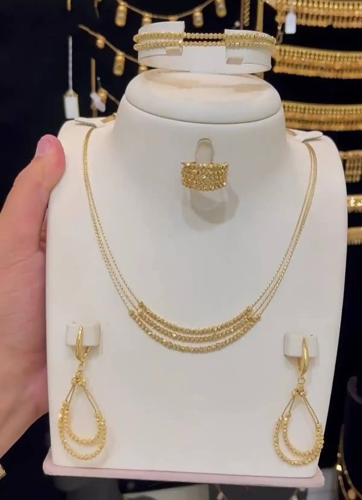 سرویس طلا لاکچری
سرویس طلا ظریف
سرویس طلا سفید
قیمت سرویس طلا عروس ۱۴۰۲
سرویس طلا عروس جدید
