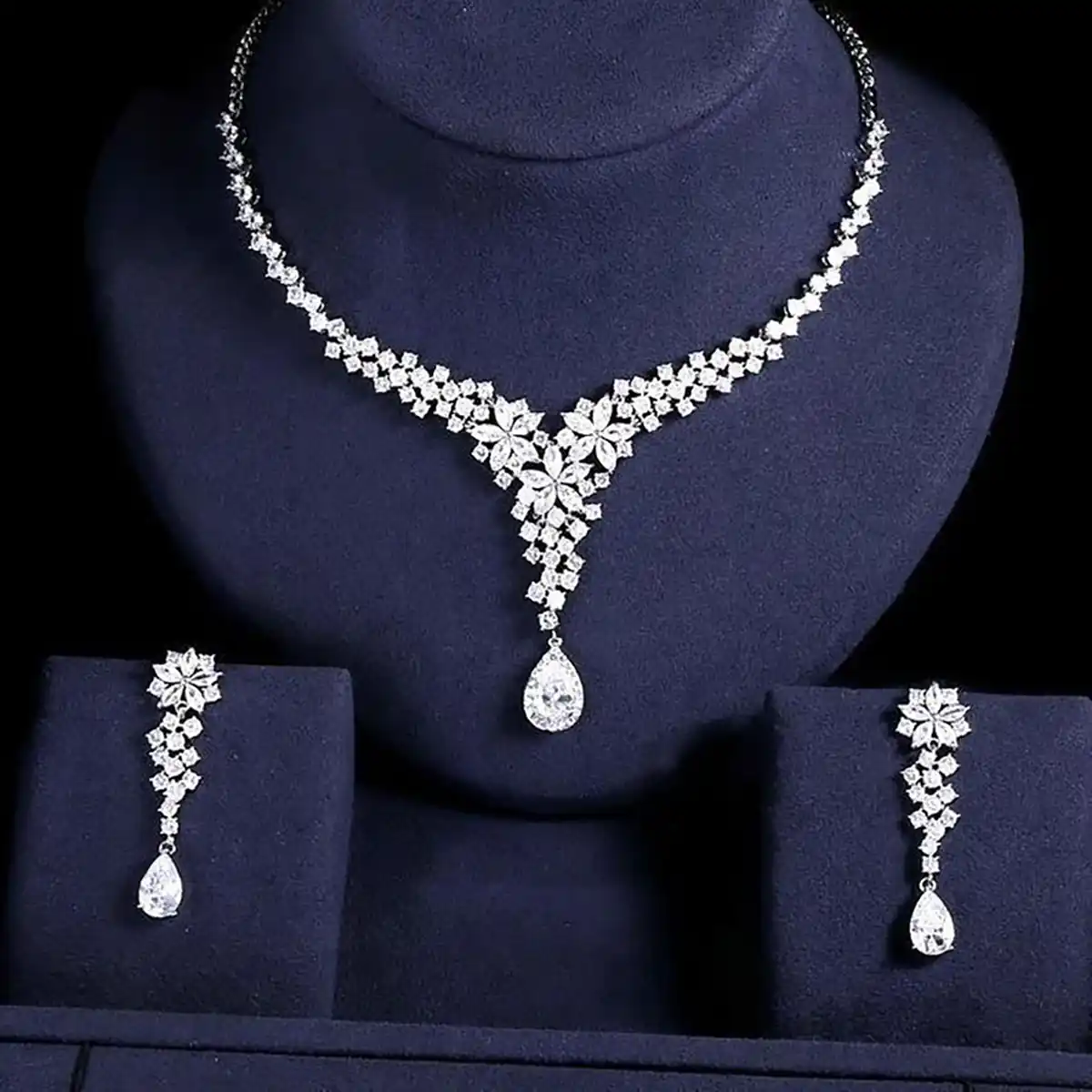 قیمت جدیدترین سرویس طلا عروسمدل جدید سرویس طلا عروسسرویس طلا عروس سفید ۱۴۰۳سرویس طلا عروس ارزان قیمتبهترین مدل سرویس طلا عروسسرویس طلا لاکچری عروس ۱۴۰۳
