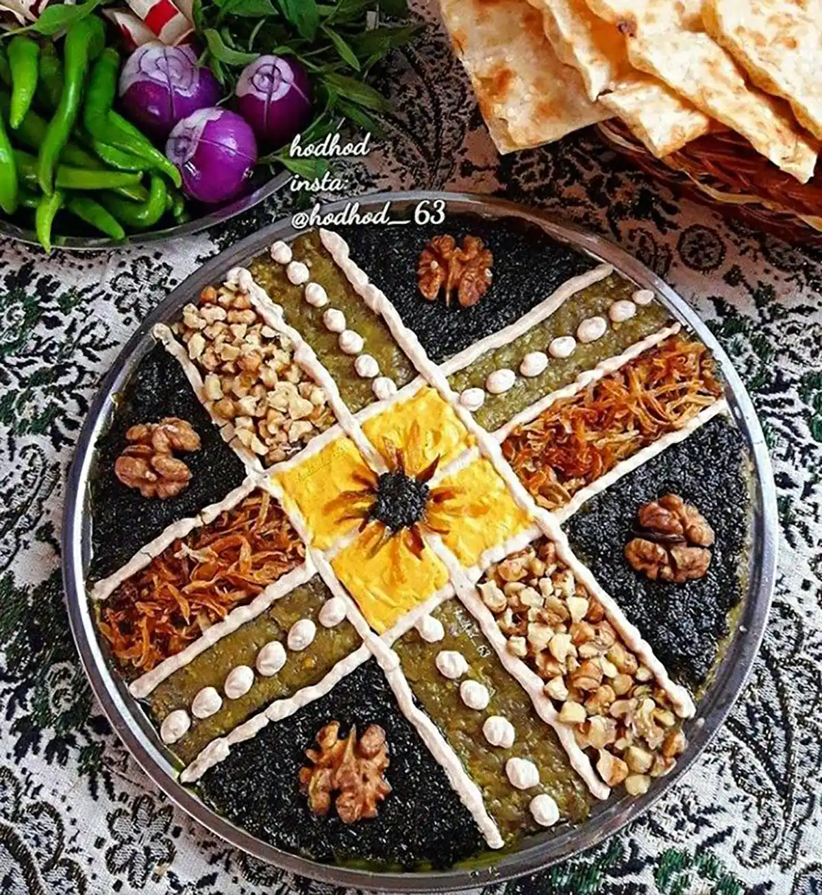 تزیین آش رشته با کشک زعفرانی​ایده‌های تزیین آش رشته ساده​تزیین آش رشته برای مهمانی​نقش پیاز داغ در تزیین آش​
بهانه ی خوبش....
+5
Cookpad
+5
آرسس شف
+5تزیین آش رشته با حبوبات​استفاده از سبزیجات در تزیین آش​