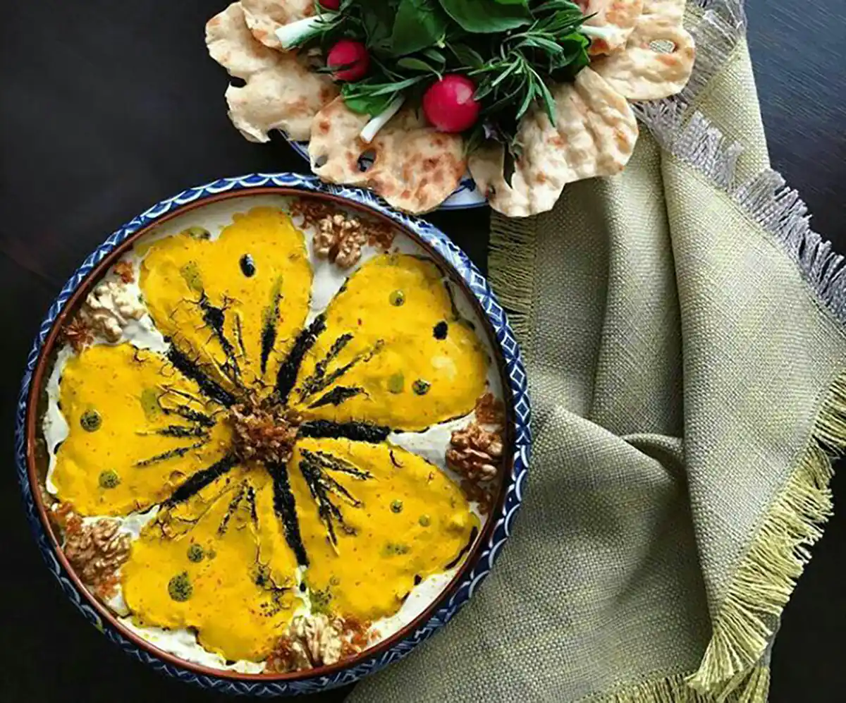 تزیین کشک و بادمجان در ظرف گرد
تزیین کشک و بادمجان تک نفره
تزیین کشک بادمجان در ظرف مستطیل
تزیین کشک بادمجان با قیف
تزیین کشک و بادمجان ساده