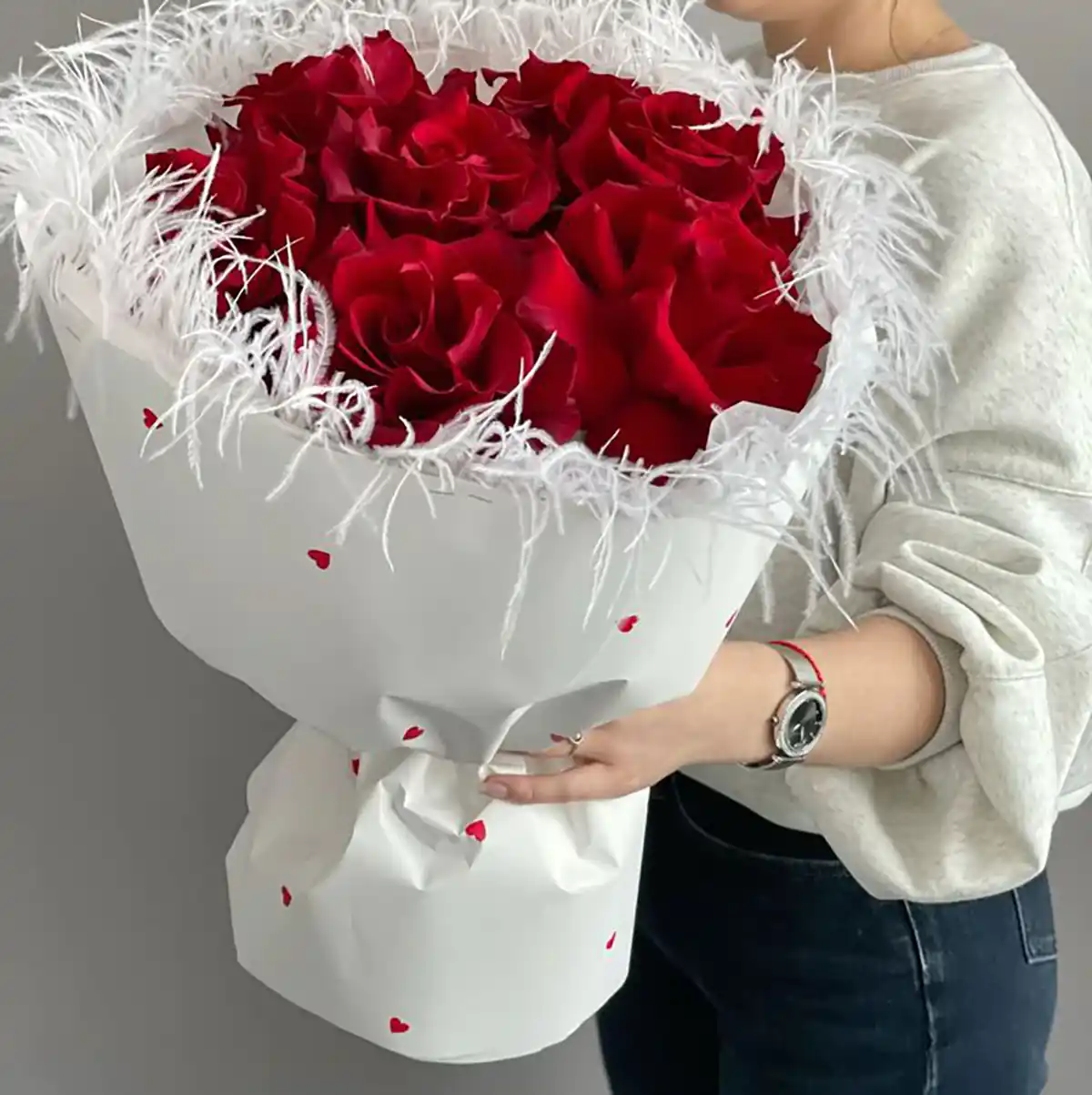 تزیین دسته گل ساده و شیک
آموزش کاغذ پیچی گل
آموزش پیچیدن دسته گل با کاغذ کادو
آموزش کاغذ پیچی دسته گل گرد کوچک
تزیین دسته گل در خانه
آموزش کاغذ پیچی دسته گل روبانی