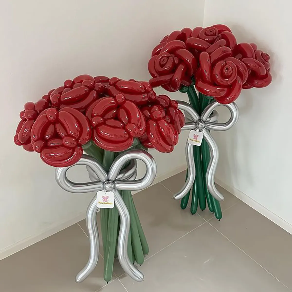 ساخت تاج با بادکنک ماری
ساخت مار با بادکنک ماری
ساخت خرگوش با بادکنک ماری
ساخت تفنگ با بادکنک ماری
ساخت گربه با بادکنک ماری
ساخت زرافه با بادکنک ماری
