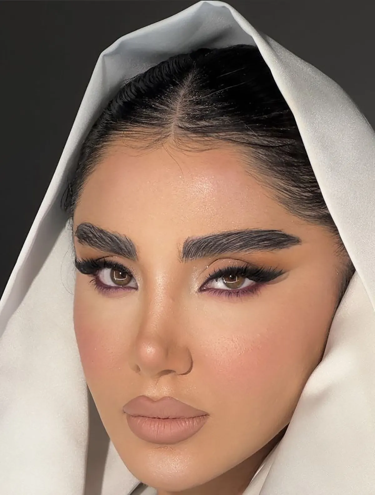 آرایش ساده دخترانه
آرایش دخترانه ساده و شیک برای عروسی
میکاپ دخترانه برای عروسی
میکاپ اسموکی
ارایش صورت خیلی ساده و شیک
آرایش لایت دخترانه