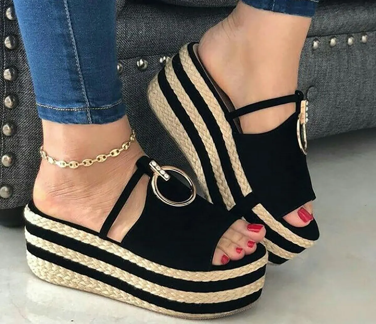 
صندل زنانه مجلسی
صندل لژدار زنانه دیجی کالا
صندل طبی زنانه خارجی
صندل مجلسی زنانه دیجی کالا
صندل جلو بسته زنانه
