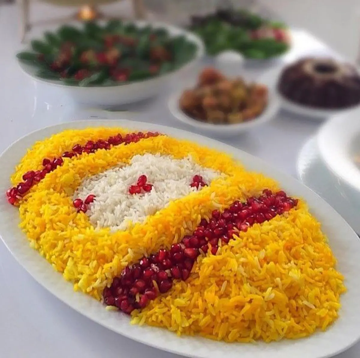 تزیین مرغ مجلسی
تزیین برنج ساده و زیبا
تزیین برنج عروس
تزیین برنج در دیس بیضی
تزیین برنج بدون قالب
تزیین برنج با زرشک و زعفران ساده