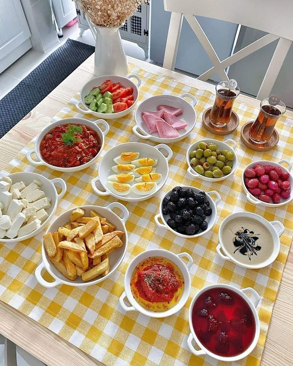 میز صبحانه لاکچری
