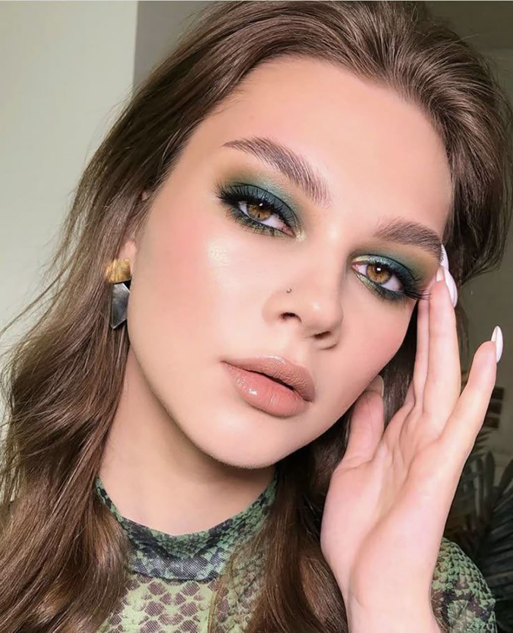 میکاپ با سایه سبز
