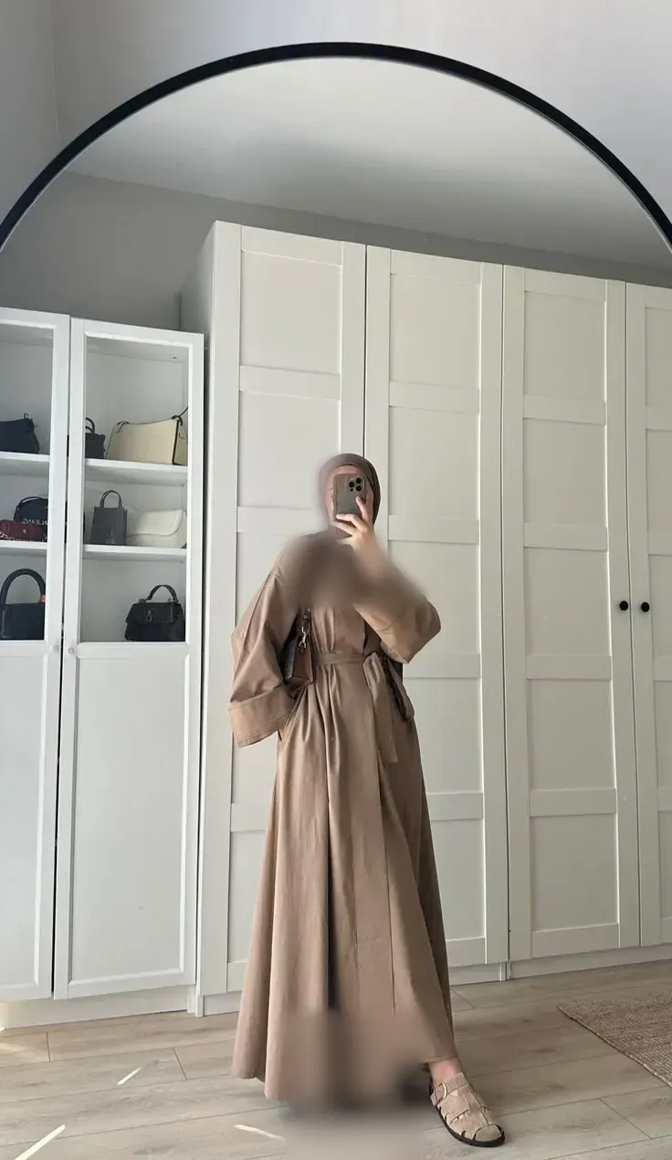 مانتوی مجلسی کمربنددار قهوهای برای مهمانی