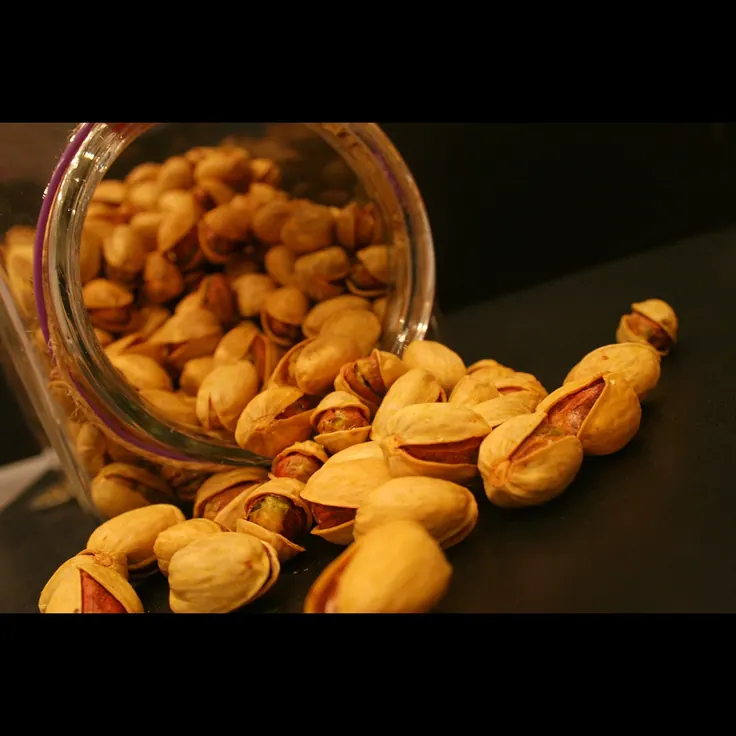 نگهداری پسته در شیشه دربسته